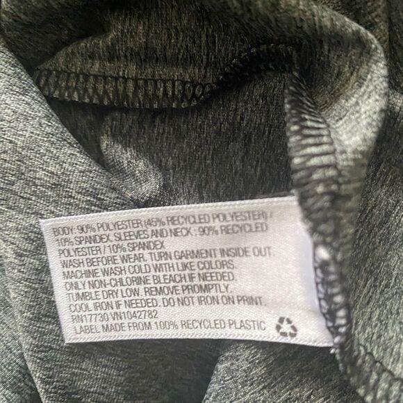 Art class NEW Boy Gray Black Short Sleeve Swim Shirt Size Small (6/7) UPF 50+ - Picture 6 of 6